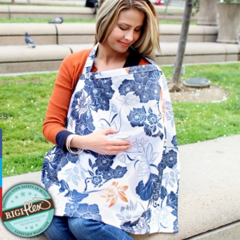 Nursing cover Bebe Au Lait nursing cover floral like new